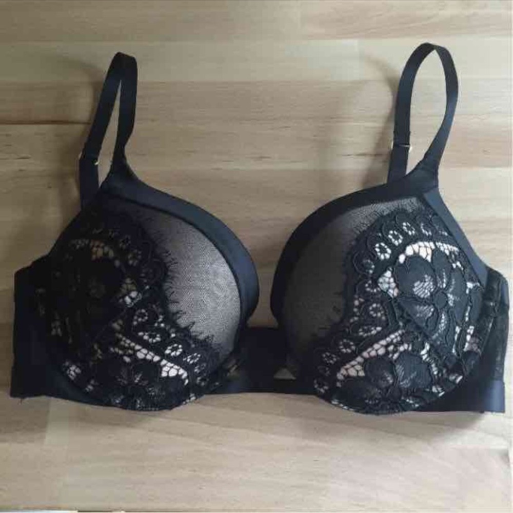Victoria secret runway collection super sexy push up bra 32D